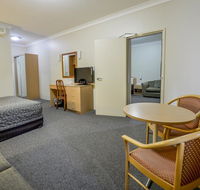 Golden Guitar Motor Inn - Australian Directory