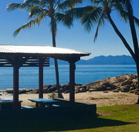 Golden Sands Beach House - Australian Directory