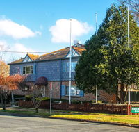 Grand Country Lodge - Australian Directory