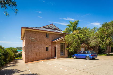 Grand Pacific 1 Unit 1 - Australian Directory 0