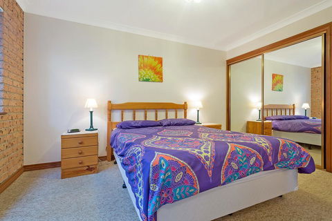 Grand Pacific 2 Unit 1 - Australian Directory 1