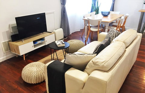 Great Comfort & Style In Central Location - Australian Directory 3