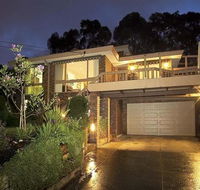 Great Views/Location 5 bedrooms in Glen Waverley - Australian Directory