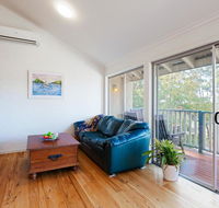 Gymea Retreat 56 Ullora Close - Tri-Level Home with WIFI  Aircon - Australian Directory