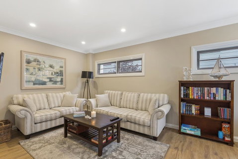 Hamptons At The Bay - Australian Directory 1