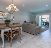 Hamptons Retreat  Unit 259A Pacific Blue - Australian Directory