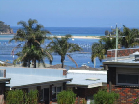 Harbour Lights Holiday Units - Australian Directory 1
