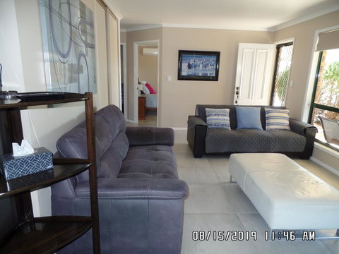 Headley's Cottage - Australian Directory 3