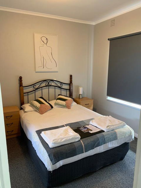 Hello Adelaide Motel And Apartments - Australian Directory 1