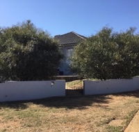 Hendersons Houses - Australian Directory