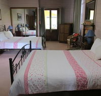 Henry's Cottage - Australian Directory