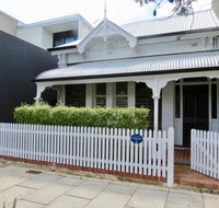 Heritage Luxury 3BR Cottage on Halifax - Australian Directory