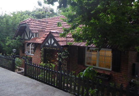 High View Cottage - Australian Directory 2