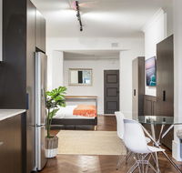 High-End Studio Near Parks Theatres and Dining - Australian Directory