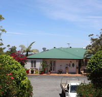 Hilltop on Tamborine - Australian Directory