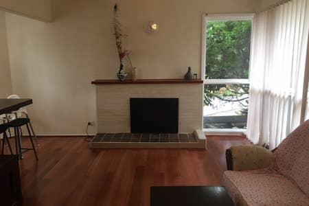 Holiday Home Close To Train Station - Australian Directory 1