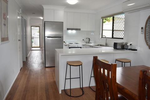 Holiday House - Australian Directory 2