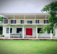 Holiday Rental - Huge House With Beach Views - Australian Directory
