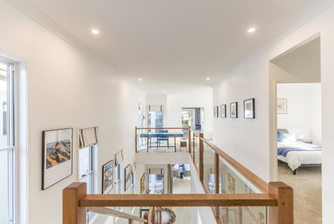 HomePlus -Fabulous Waterfront Dream Holiday House - Australian Directory 2