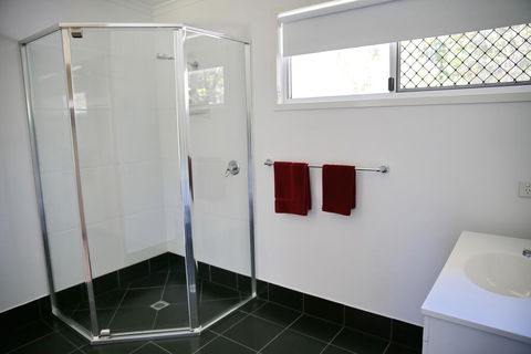 Honeybee - Country Accommodation - Australian Directory 3