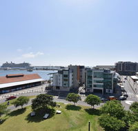 Honeysuckle Haven - harbour facing  walk to restaurants - Australian Directory