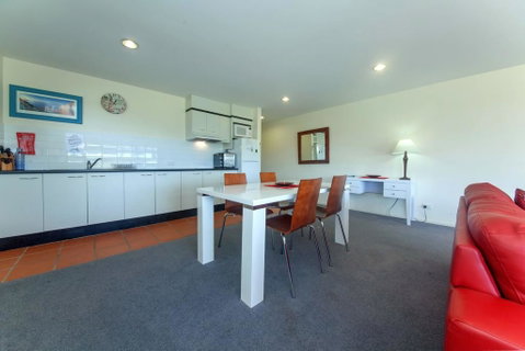 Horizons Golf Club, Villa 107 - Australian Directory 1