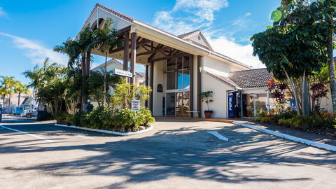Isle Of Palms Resort - Australian Directory 2