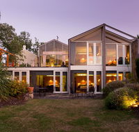 Islington Hotel - Australian Directory