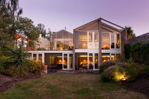 Islington Hotel - Australian Directory 0