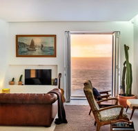 Im living in a dream - Cliffside Penthouse - Australian Directory