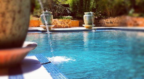 Jacobs Creek Retreat At Moorooroo Park - Australian Directory 1