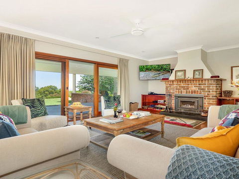 Jaspers Brush - Tranquil Gardens & Stunning Views - Australian Directory 2