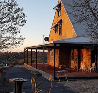 Jinji's Edge Escape - Australian Directory