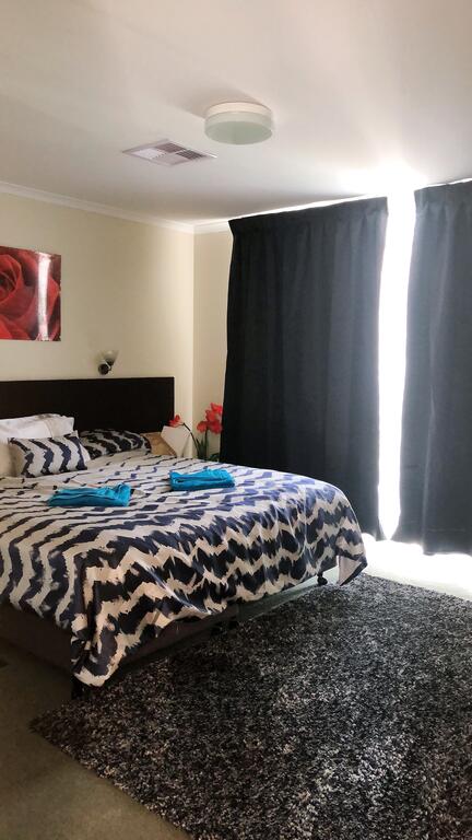 John And Agnes - Australian Directory 3