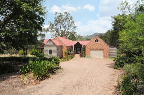 Kangaroo Valley House - Contemporary Luxury! - Australian Directory 1