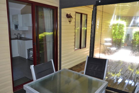 Kedron Cottages - Australian Directory 1