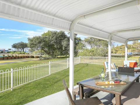 Kendalls Beach House - Australian Directory 0