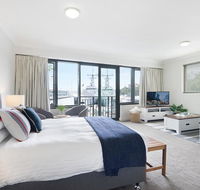 King size studio with water view walk to the city - Australian Directory