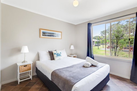 King's Point Retreat - Australian Directory 1