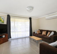 Kingfisher - Pet-Friendly - 10 Mins to Hyams Beach - Australian Directory