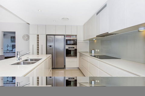 KINGSCLIFF OCEAN FRONT TERRACE 4 - Australian Directory 2