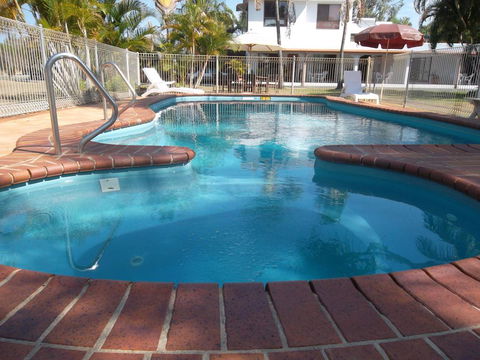 Kinka Palms Beachfront Apartments / Motel - Australian Directory 0