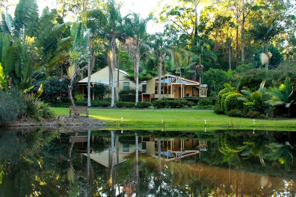 Koorainghat NSW Australian Directory