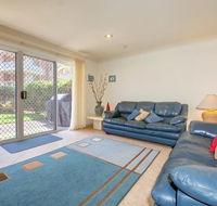 Kristie Court 2/7 Weatherly Close - Australian Directory