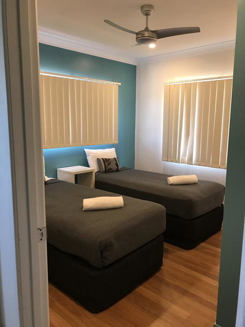 Kurrimine Beach Huts - Australian Directory 3