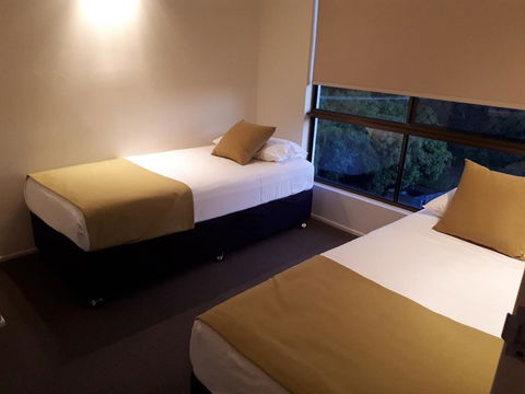 L'Amor Holiday Apartments - Australian Directory 2