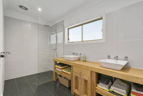 L'Ciabot- Sea View Tranquility - Australian Directory 3