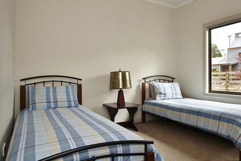 La Casa - Australian Directory 2