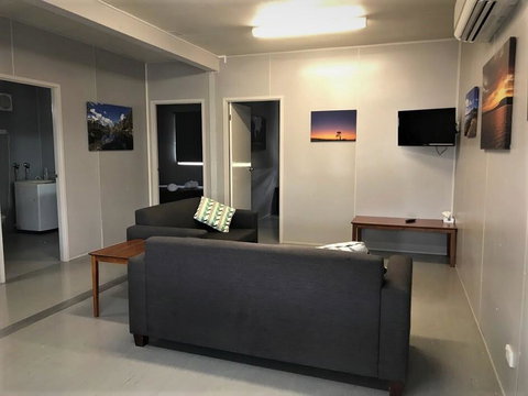 Lake Callide Retreat - Australian Directory 1