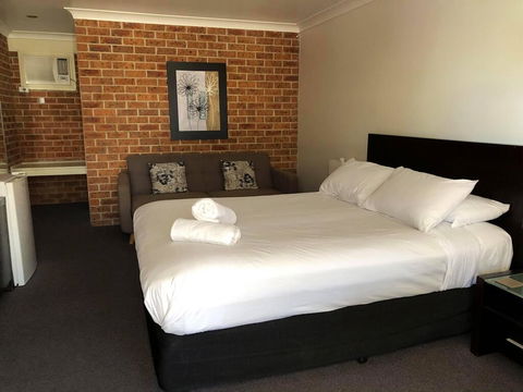 Lake Macquarie Motor Inn - Australian Directory 0